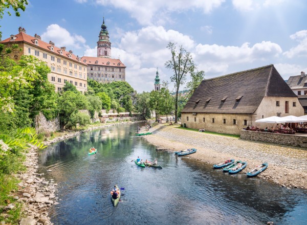 Flussfahrt durch das historische Stadtzentrum von Český Krumlov